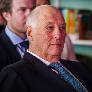 Nach Beininfektion: König Harald V. ist zurück in Norwegen