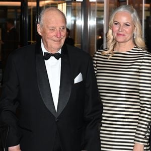 Wegen Epstein-Kontakt: König Harald verteidigt Mette-Marit