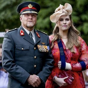 Nach Sturz: Prinzessin Amalia strahlt mit ihrem Vater Willem