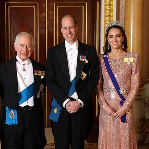 Buch-Skandal: Fans stehen hinter dem britischen Königshaus