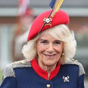 So zollt Königin Camilla der verstorbenen Queen (†96) Tribut