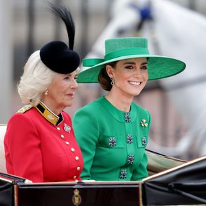 Trooping the Colour: Prinzessin Kate und die Kids strahlen!