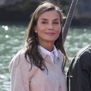 Hoppla: Königin Letizia rutscht während Royal-Termin aus