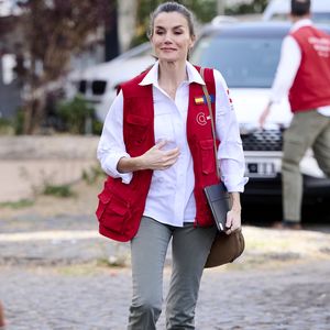 Barfußschuhe: Königin Letizia setzt auf praktischen Look