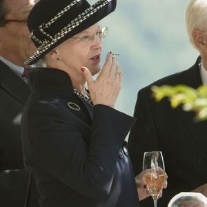 Zu alt zum Aufhören: Königin Margrethe (82) raucht weiter!