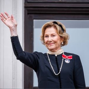 Nach Haralds Tod stürzt sich Königin Sonja in die Arbeit