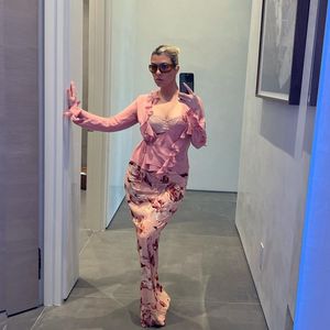 Oma-Look: Kourtney Kardashian erntet Kritik für Oster-Outfit