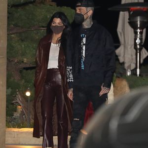Süß! Hier ist Kourtney mit Sohn Reign und Travis unterwegs