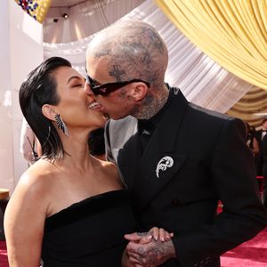 Travis Barker und Kourtney K. total verliebt bei den Oscars!