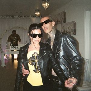 Was hält Kourtney Kardashian von Travis' Tour mit Blink-182?