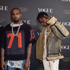 Überraschung! Kanye West taucht bei Travis-Scott-Konzert auf