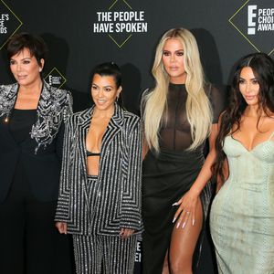 Wegen Kims Scheidung? Khloé verzichtet auf Verlobungs-Post
