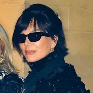 Gestraffte Kris Jenner verblüfft mit ihrem Look beim Dinner