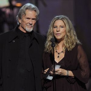 Barbra Streisand erinnert an Co-Star Kris Kristofferson (†)