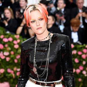 Trägt Kristen Stewart hier das Shirt von Ex Rob Pattinson?