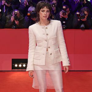 Ganz in Weiß: So schön strahlt Kristen Stewart auf Berlinale