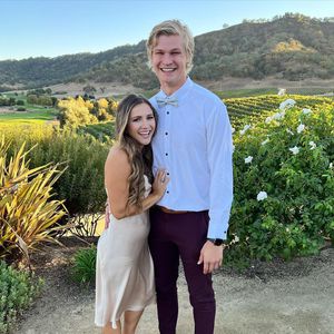 "Tote Mädchen lügen nicht"-Star Austin Aaron hat geheiratet!
