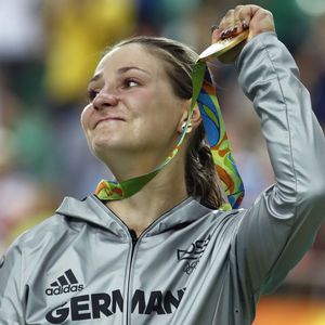 Nach Not-OP: Verletzte Olympia-Siegerin in stabilem Zustand!