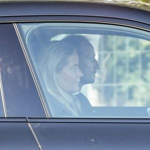 Für Nachtwache bei Harald: Kronprinzenpaar verlässt Skaugum