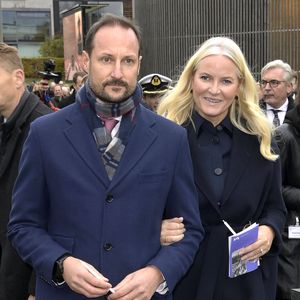 USA-Reise: Kronprinz Haakon äußert sich über kranke Ehefrau