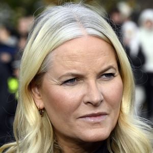 Trotz Warnsignalen: Mette‑Marit blieb mit Epstein in Kontakt