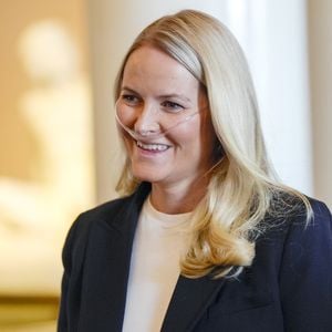 Gekaufte Fans? Mysteriöse "Jubelgruppe" feiert Mette-Marit