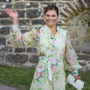Luftig & blumig: So stylish feierten Schwedens Prinzessinnen