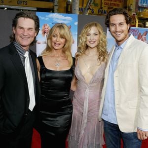Busen-Grapscher: Kate Hudson & Mama Goldie Hawn albern herum