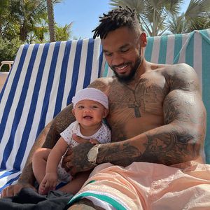 Neues Strahle-Bild mit Papa: So groß ist Kyla Harrison schon