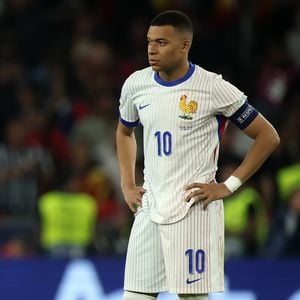 Kylian Mbappé entlarvt die Schattenseiten der Fußballwelt