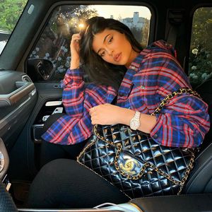 Kellnerin rechnet mit Kylie Jenner wegen wenig Trinkgeld ab!