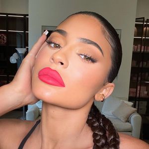 Fans spekulieren: Verrät Kylie Jenner hier den Babynamen?