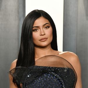 Kendall & Kylie Jenner steigen in Kims Fußstapfen