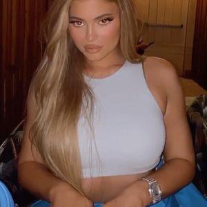 Sie wechselt wieder: Kylie Jenner flasht mit blonder Mähne!
