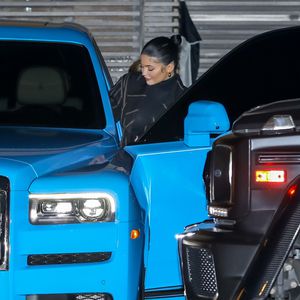 Kylie und Caitlyn Jenner sind in ihren Mega-Autos unterwegs!