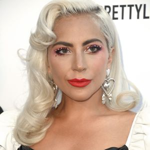 Lady Gaga erklärt die Liebesgerüchte mit Bradley Cooper