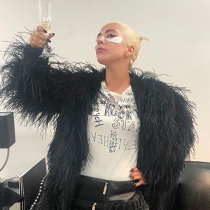 Wegen Irina: Russische Fans pöbeln im Netz gegen Lady Gaga