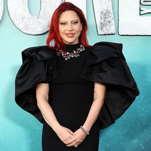Lady Gaga präsentiert sich in ganz neuem Gothic-Look