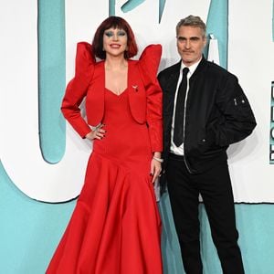 Lady Gaga und Joaquin Phoenix strahlen bei "Joker"-Premiere