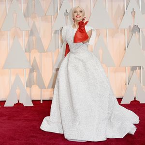 Verlobungsring! Lady GaGas geschicktes Hand-Posing