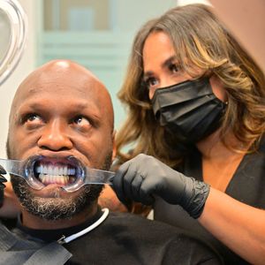 Für fast 80.000 Euro: Lamar Odom lässt sich Zähne machen