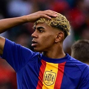 Lamine Yamal schenkt Freundin Inés teures Diamantcollier