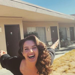 Nach nur wenigen Monaten: Hat sich Lana Del Rey verlobt?