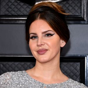 Nackige Album-Ankündigung: Lana Del Rey im Netz gesperrt!