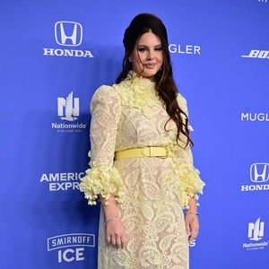 Lana del Rey soll Hochzeitskleid aus Secondhand-Laden haben