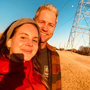 Lana Del Rey teilt süßes Foto mit ihrem neuen Freund Sean