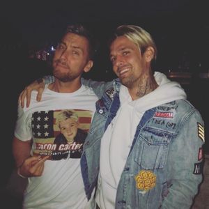 "Ein kleiner Bruder": Lance Bass gedenkt Aaron Carters (†34)