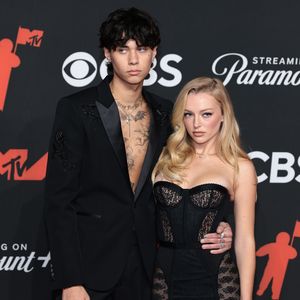 Sexy Outfits: Landon Barker und Skyla geben Red-Carpet-Debüt
