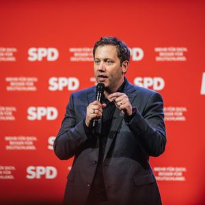 Lars Klingbeil ist 2024 still und heimlich Vater geworden