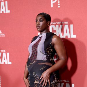 Marvel-Star Lashana Lynch verkündet Babynews auf Red Carpet